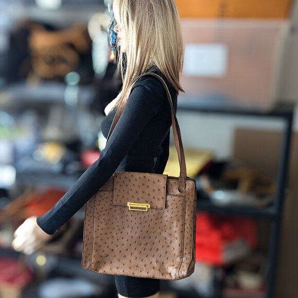 MAURO GOVERNA Ostrich Leather Shoulder Bag - Picture 2 of 14